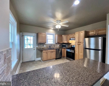 40 Lincoln Avenue - Photo Thumbnail 5