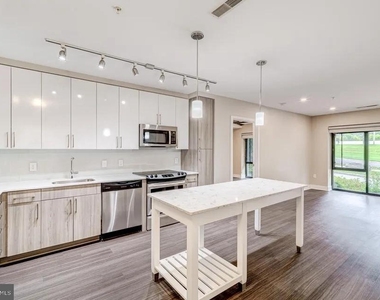 145 Riverhaven Drive - Photo Thumbnail 7