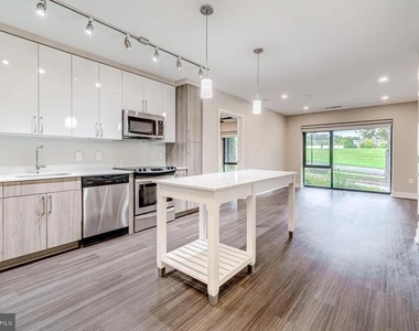 145 Riverhaven Drive - Photo Thumbnail 6