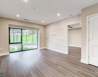 145 Riverhaven Drive - Photo Thumbnail 14