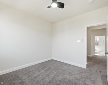 16428 Fife Way - Photo Thumbnail 32