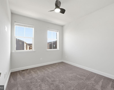 16428 Fife Way - Photo Thumbnail 30