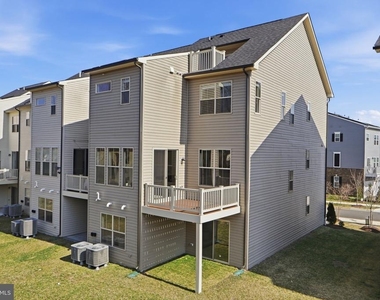 16428 Fife Way - Photo Thumbnail 49