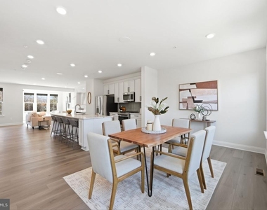16428 Fife Way - Photo Thumbnail 16
