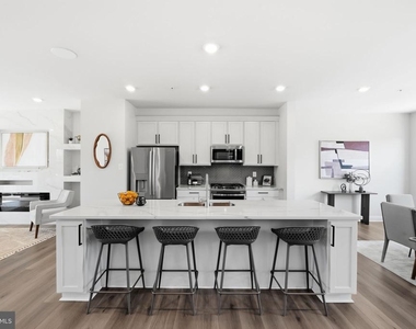 16428 Fife Way - Photo Thumbnail 10