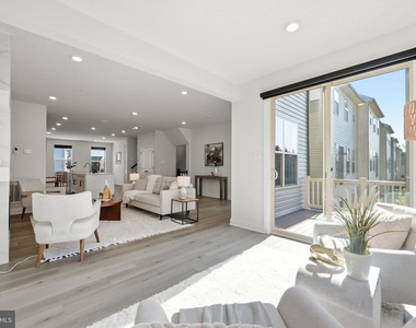 16428 Fife Way - Photo Thumbnail 6