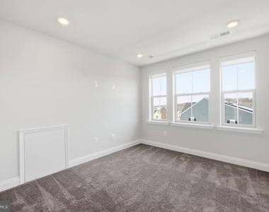 16428 Fife Way - Photo Thumbnail 37