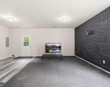 4827 Forest Pines Drive - Photo Thumbnail 3