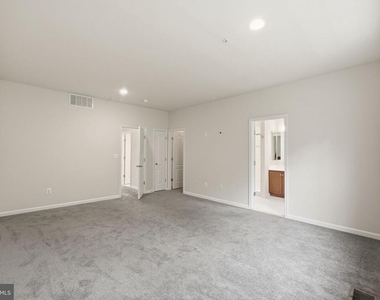 4827 Forest Pines Drive - Photo Thumbnail 22