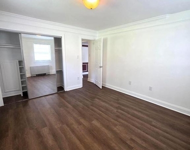 4507 Romlon Street - Photo Thumbnail 10
