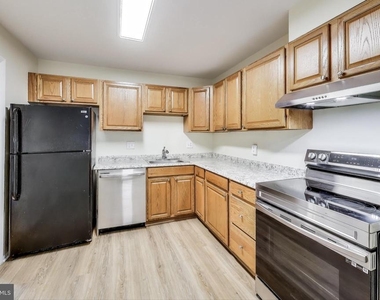 6403 Entwood Court - Photo Thumbnail 2