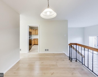 6403 Entwood Court - Photo Thumbnail 3