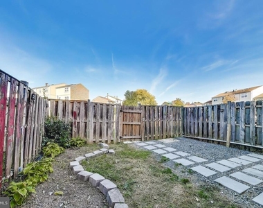 6403 Entwood Court - Photo Thumbnail 18