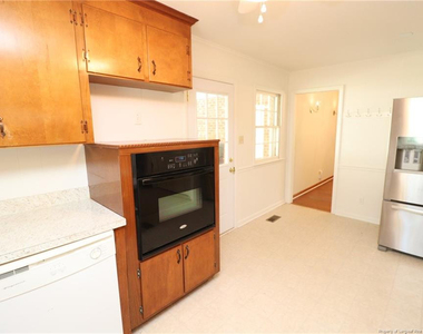 116 Shirley Drive - Photo Thumbnail 18