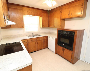 116 Shirley Drive - Photo Thumbnail 14