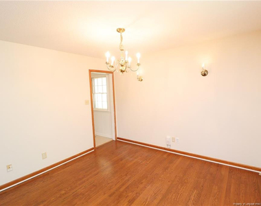 116 Shirley Drive - Photo Thumbnail 7