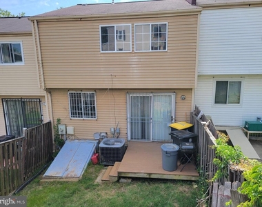 7626 Green Willow Court - Photo Thumbnail 23