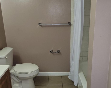 7626 Green Willow Court - Photo Thumbnail 4
