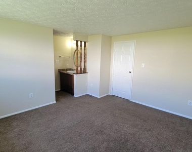 7626 Green Willow Court - Photo Thumbnail 11