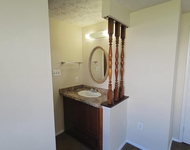 7626 Green Willow Court - Photo Thumbnail 10