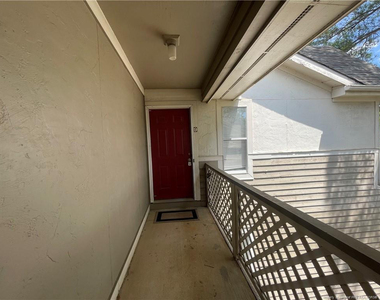 1000 Wood Creek Drive - Photo Thumbnail 8