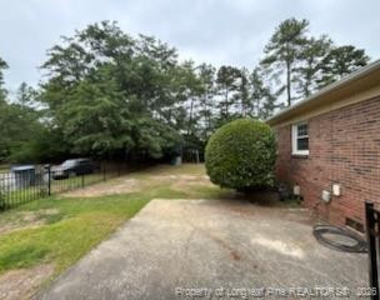 228 Whitney Drive - Photo Thumbnail 2