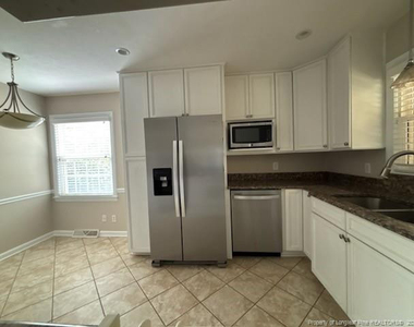 228 Whitney Drive - Photo Thumbnail 5