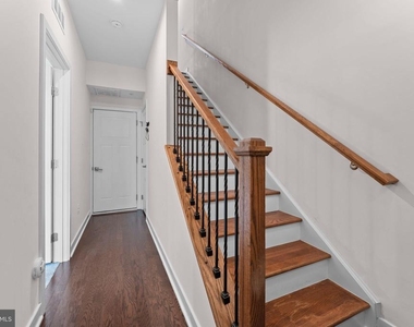 8114 Miner Street - Photo Thumbnail 3