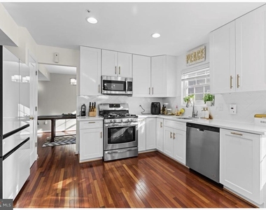 5101 Lansing Drive - Photo Thumbnail 15