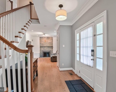 4304 Dresden Street - Photo Thumbnail 5