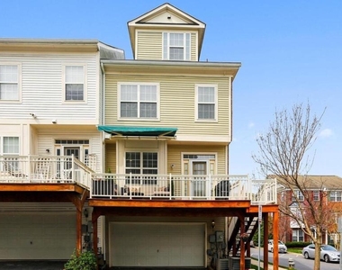 2116 Darcy Green Place - Photo Thumbnail 3
