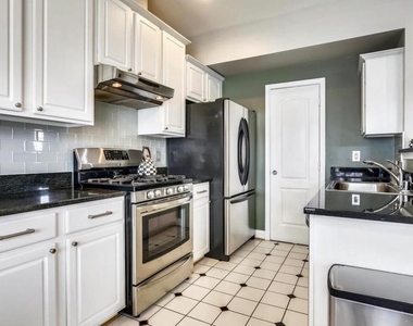 2116 Darcy Green Place - Photo Thumbnail 9