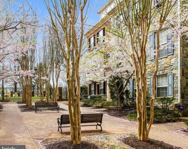 2116 Darcy Green Place - Photo Thumbnail 2