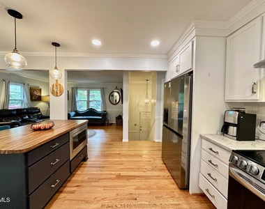 3133 Julian Drive - Photo Thumbnail 4