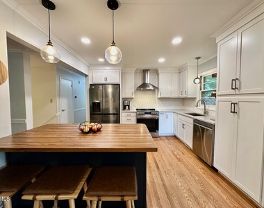 3133 Julian Drive - Photo Thumbnail 6