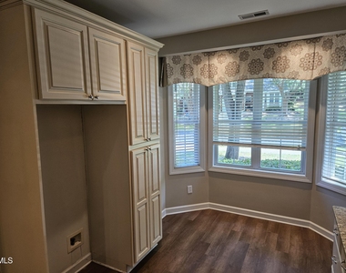 3214 Philmont Drive - Photo Thumbnail 10