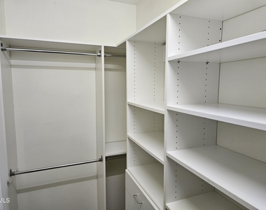 3214 Philmont Drive - Photo Thumbnail 12
