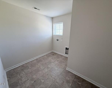 8147 Feldwig Place - Photo Thumbnail 7