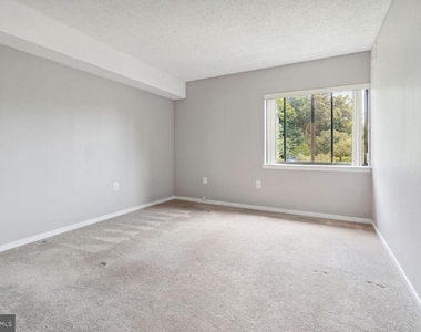 2921 N Leisure World Boulevard - Photo Thumbnail 6