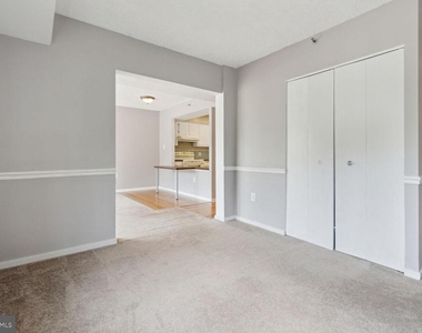 2921 N Leisure World Boulevard - Photo Thumbnail 12