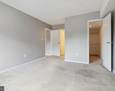 2921 N Leisure World Boulevard - Photo Thumbnail 5