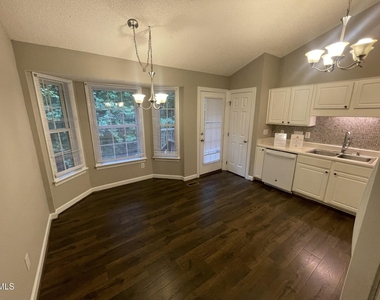 221 Alberbury Commons Court - Photo Thumbnail 5