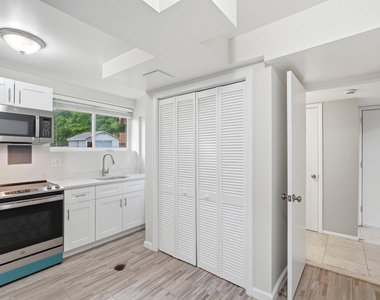 14407 Oakvale Street - Photo Thumbnail 5