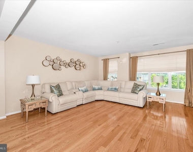 11926 Little Seneca Parkway - Photo Thumbnail 4