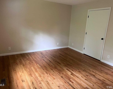 2357 Huron Street - Photo Thumbnail 7