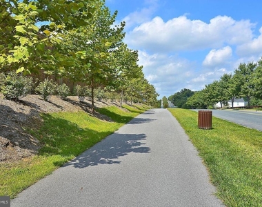 2306 Cold Meadow Way - Photo Thumbnail 13