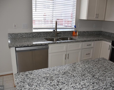 2306 Cold Meadow Way - Photo Thumbnail 27