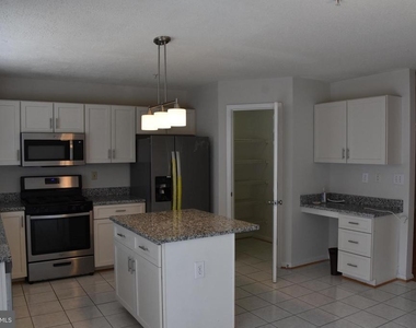 2306 Cold Meadow Way - Photo Thumbnail 24