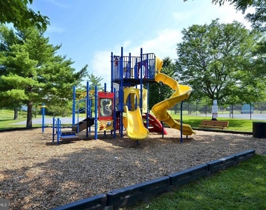 2306 Cold Meadow Way - Photo Thumbnail 17