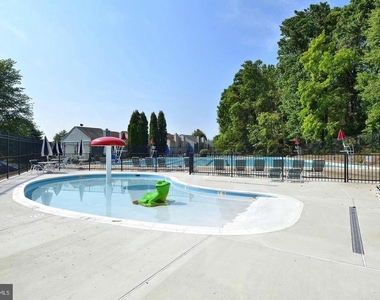 2306 Cold Meadow Way - Photo Thumbnail 14